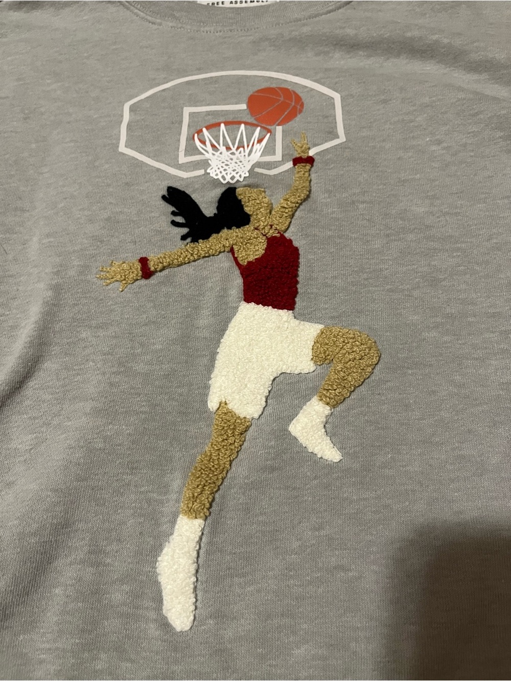 Free Assembly Female Basketball Sweatshirt - Picture 4 of 6